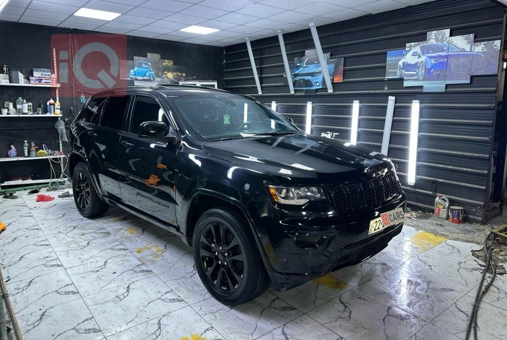 جيب جراند شيروكي